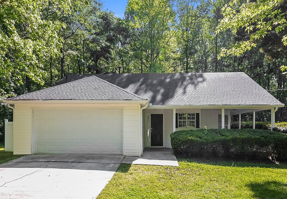 1st image of 340 Christian Woods Dr SE
