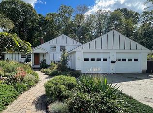 116 Wildwood Dr, Burlington, VT 05408