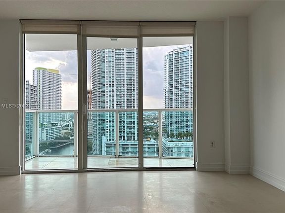 2nd image of 31 SE 5th St APT 2305