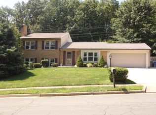 9705 Counsellor Dr, Vienna, VA 22181