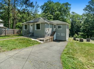 20 Clara St, West Springfield, MA 01089