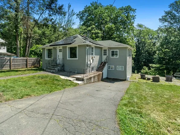 20 Clara St, West Springfield, MA 01089