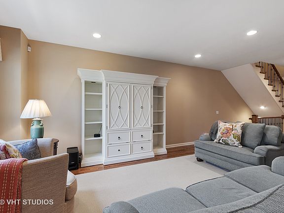 3rd image of 1231 Caroline Ct