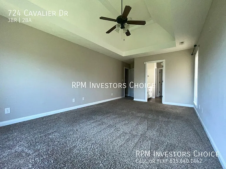 724 Cavalier Dr — Photo 10