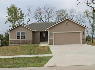 4048 SE Shiloh Ct, Tecumseh, KS 66542