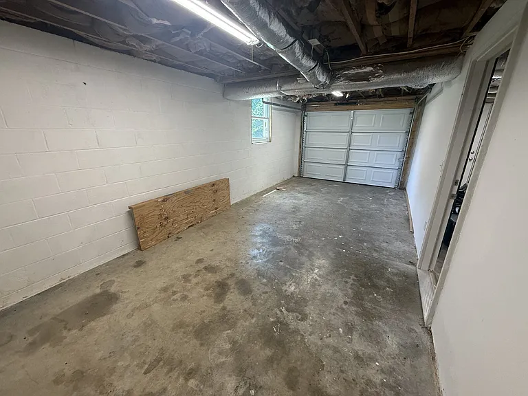 1318 Courtney Dr — Photo 18