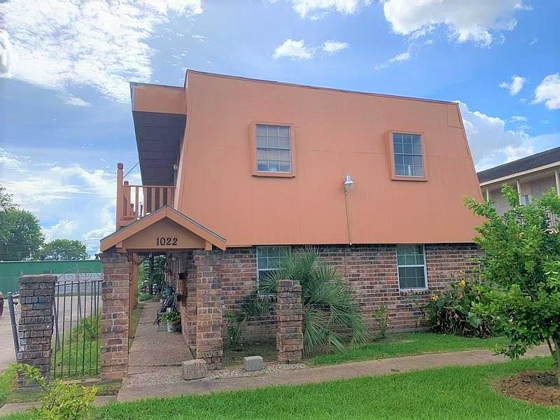 1st image of 1022 W Village Ct #4