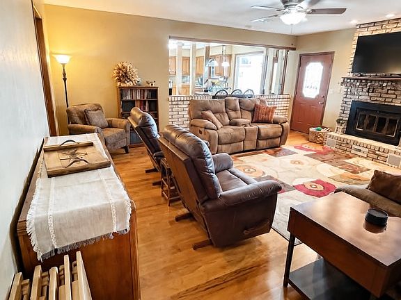 4th image of 1517 Merlin Cir