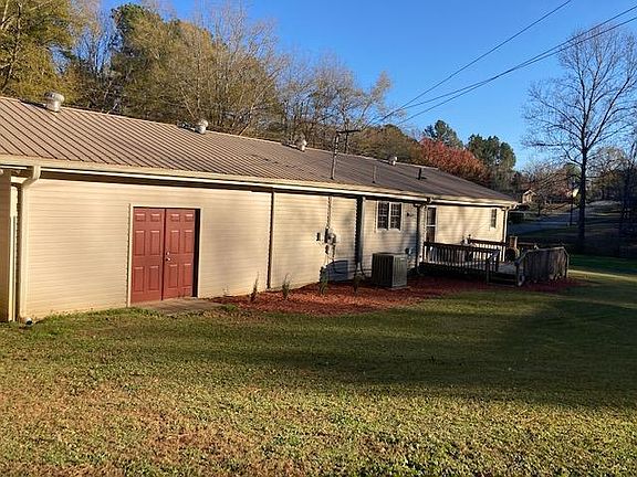2nd image of 105 E Wheeler Dr