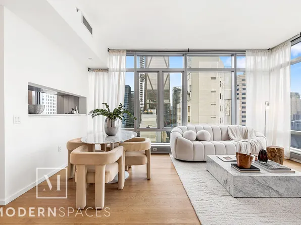 18 West 48th Street 34C image 3 of 11