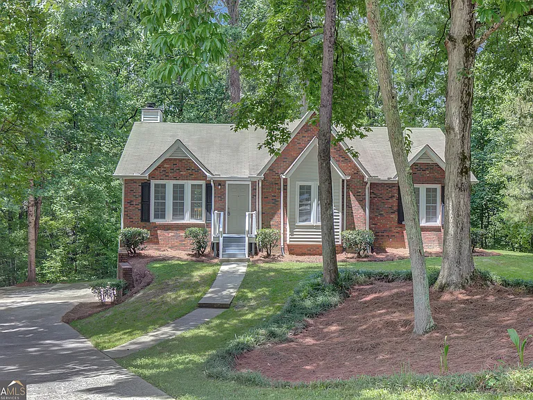 220 Fontaine Way — Photo 35