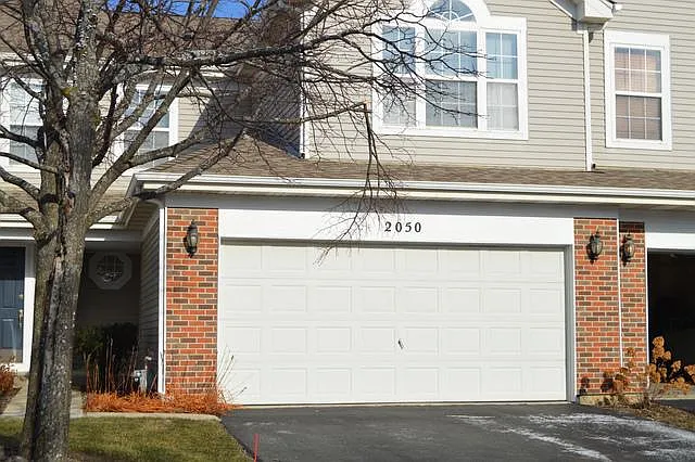 2050 Peach Tree Ln photo 1