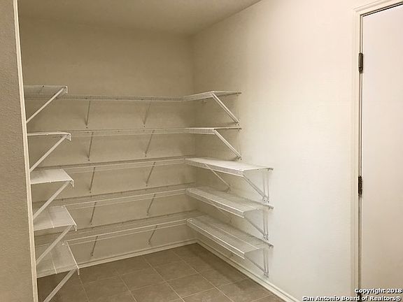 5th image of 7230 Great Lakes Dr