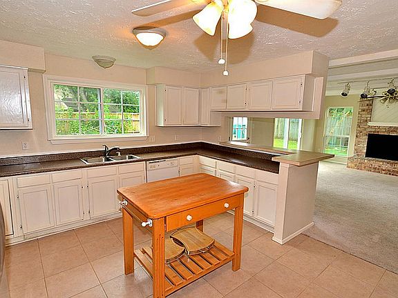 4th image of 3715 Gamlin Bend Dr