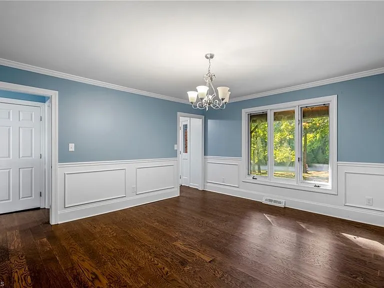 4103 Oak Hollow Dr — Photo 8