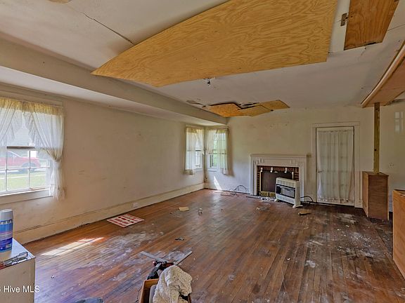 2nd image of 221 E Main Street