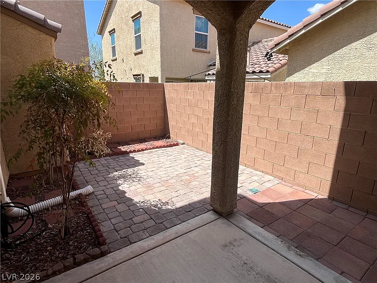 1045 Spotted Saddle St — Photo 6