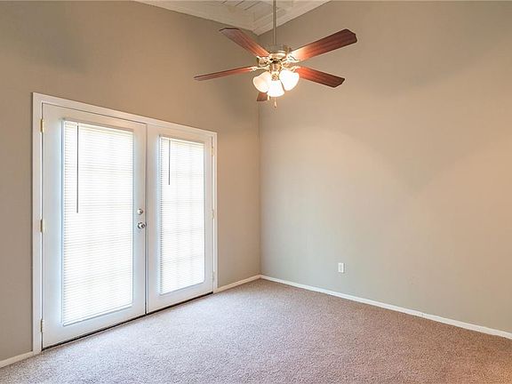 5th image of 1817 Glouchester Dr