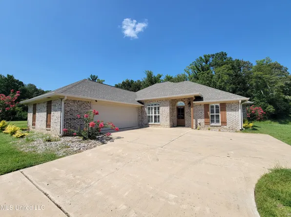 946 Timberton Dr, Pearl, MS 39208