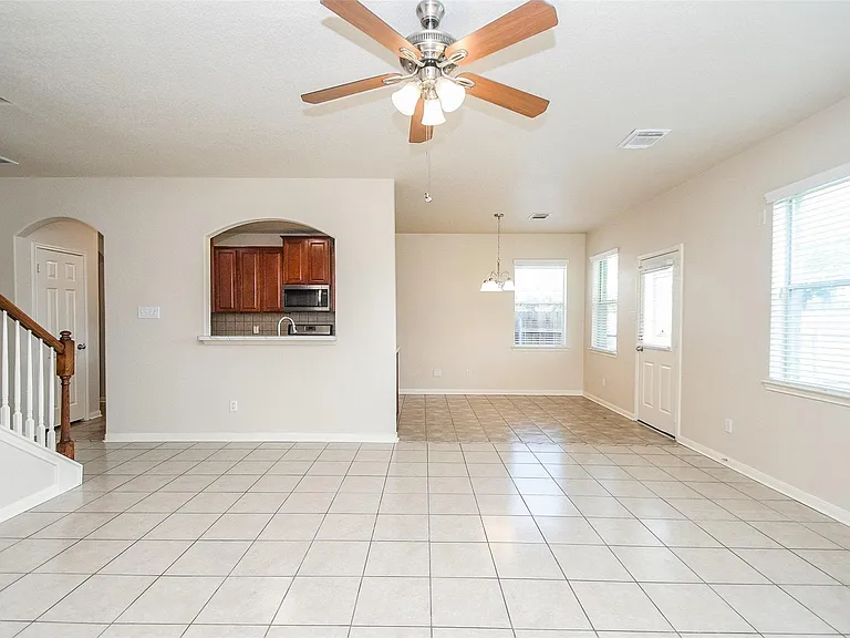 13111 Rippling Creek Ln — Photo 31