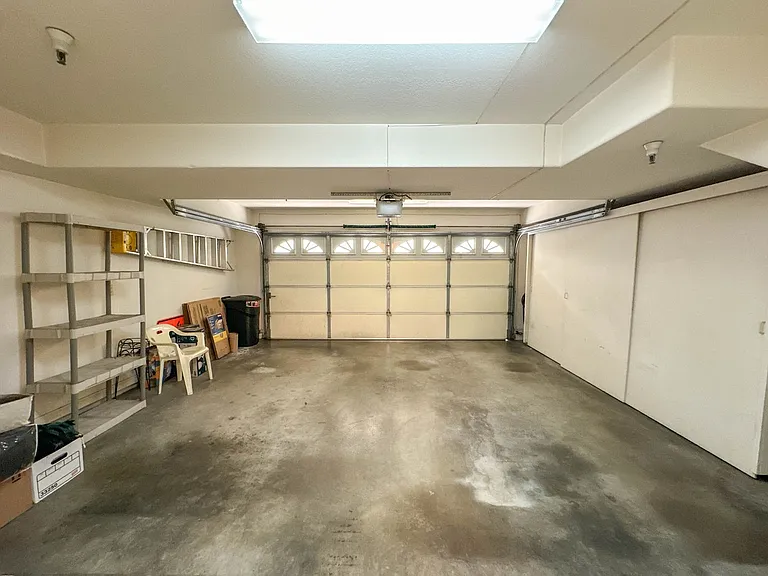427 W Doran St #106 — Photo 17