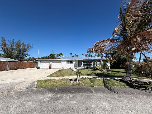 2nd image of 5969 Pine Court