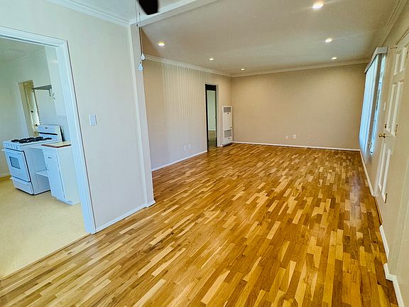 3rd image of 351 N Florence St #4D