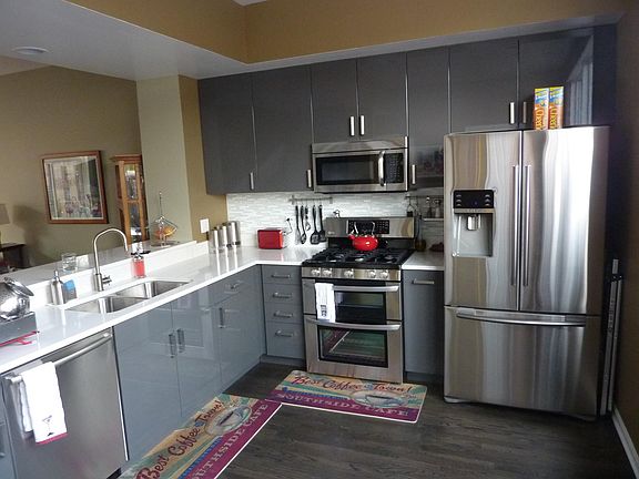 2nd image of 1530 N Elk Grove Ave APT F