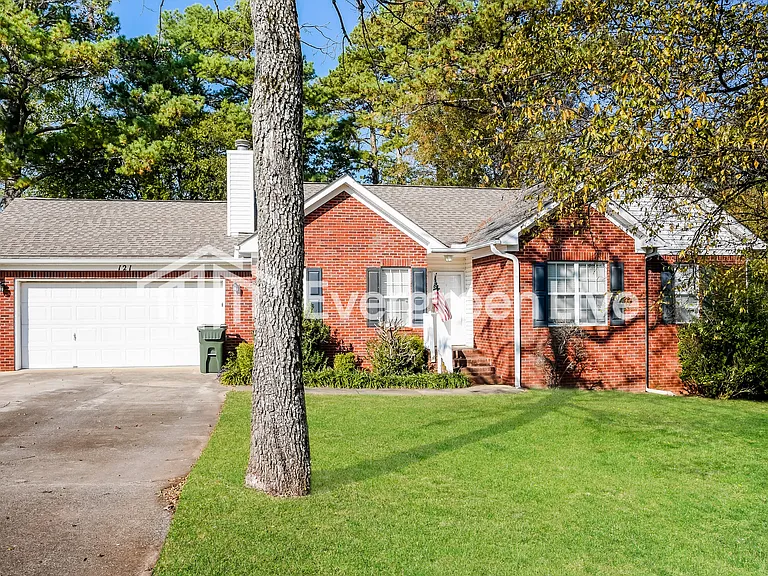121 Lamirda Ct NW — Photo 1