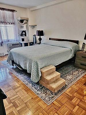 2nd image of 141 E 89th St APT 6J