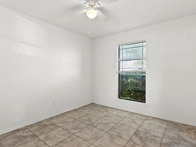 4803 Topsey Dr — Photo 10