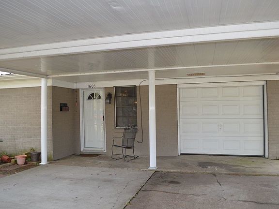 3rd image of 1605 Herring Ave