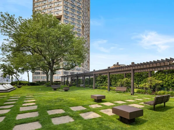 7002 Blvd East image 20 of 23