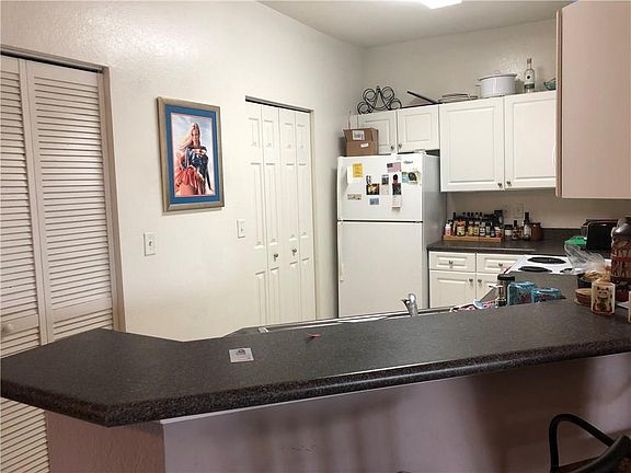 2nd image of 622 SE Prescott Pl #622