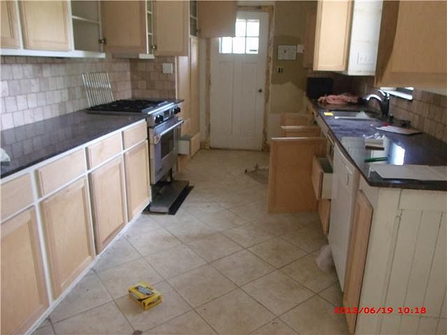 2nd image of 2600 28th St