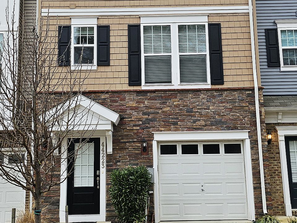 1st image of 44223 Goldenzelle Way