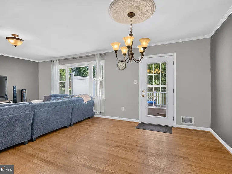 4507 Josephine Ave — Photo 5