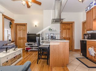 97 Myrtle St #3E, Boston, MA 02114