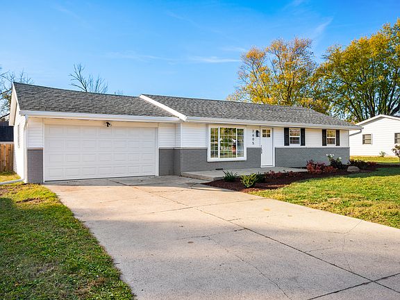 3rd image of 2605 W Fairview Ln