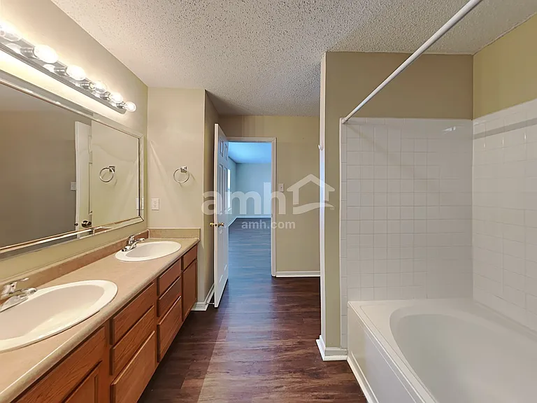 6614 W Jefferson Ct — Photo 12