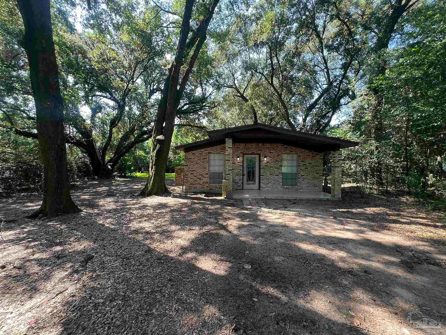 2 bed, 884 sqft, $1,095 — Photo 1