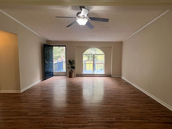 Front door -leading into the living room /dinning room area