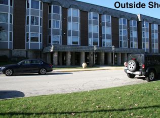 2500 Windsor Mall APT 1K, Park Ridge, IL 60068