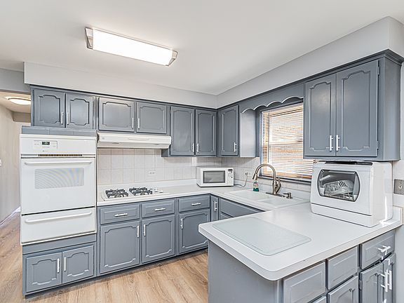 4th image of 2538 N 75th Ave