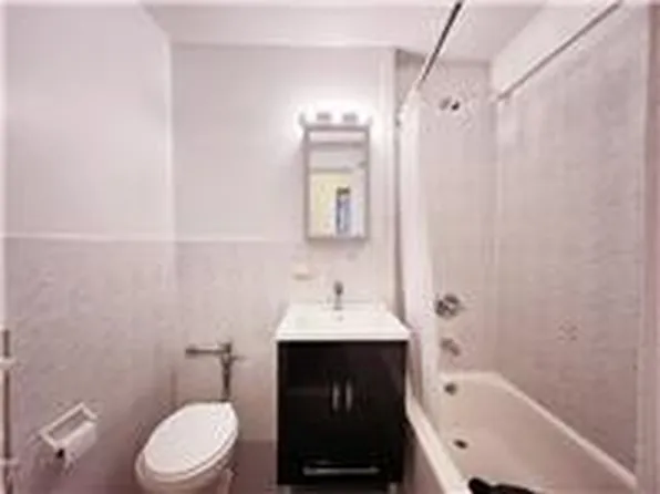 152-72 Melbourne Avenue image 11 of 13