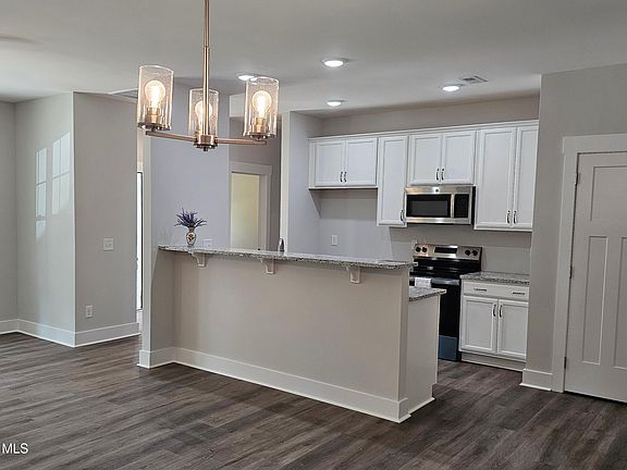 5th image of 4935 Hillmon Grove Road