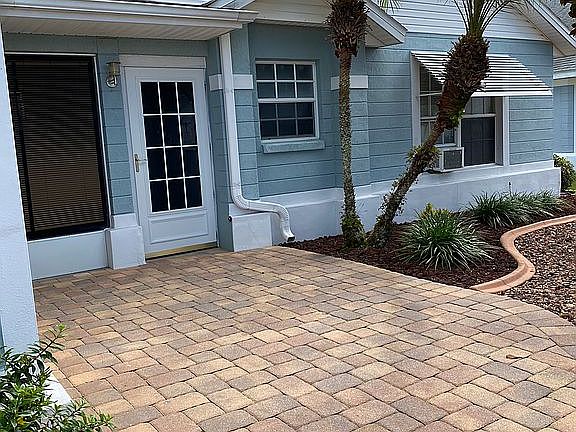3rd image of 818 Challenger Ave