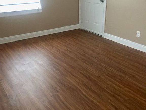 5th image of 4204 South Dr #2
