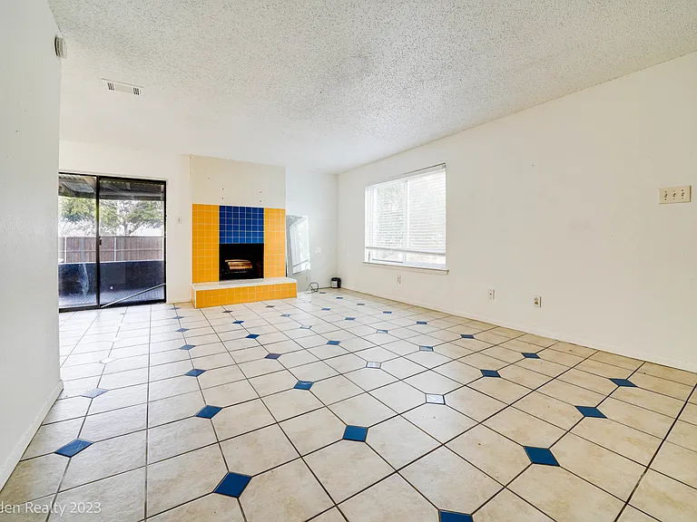 4009 N Garland Ave #3 — Photo 10