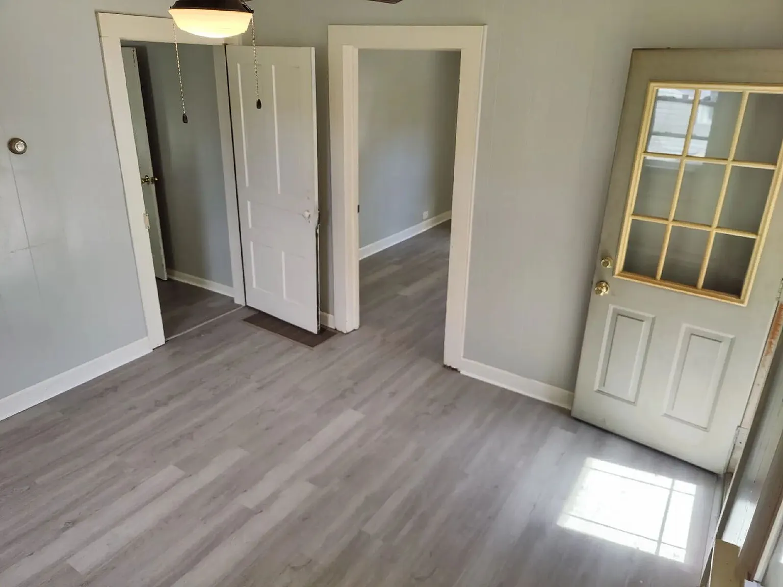 2 bed, 1.0 bath, 624 sqft, $1,235 — Photo 2